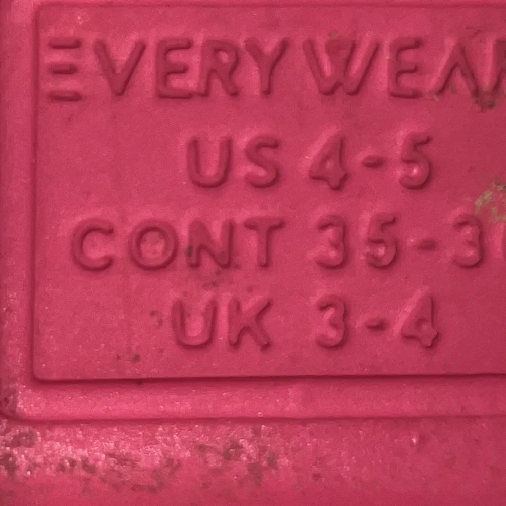 Totes Very Wear pink rubber rain boots size 4/5 youth girls​